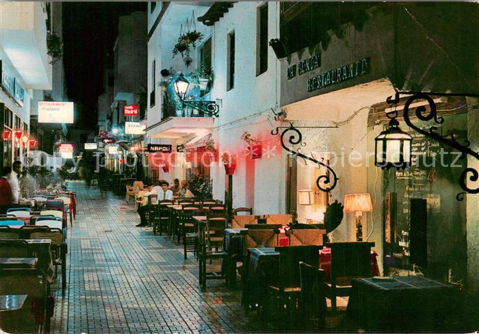 Torremolinos Calle del Couce de noche Restaurante