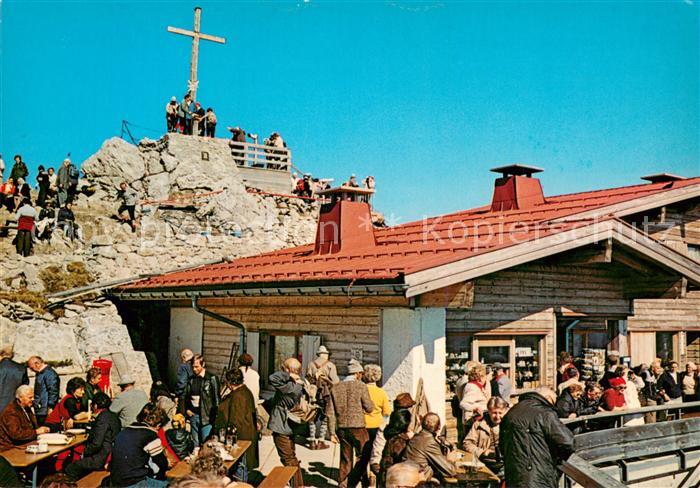 Oberstdorf Nebelhorn Gipfelhuette Bergrestaurant Sonnenterrasse Gipfelkreuz