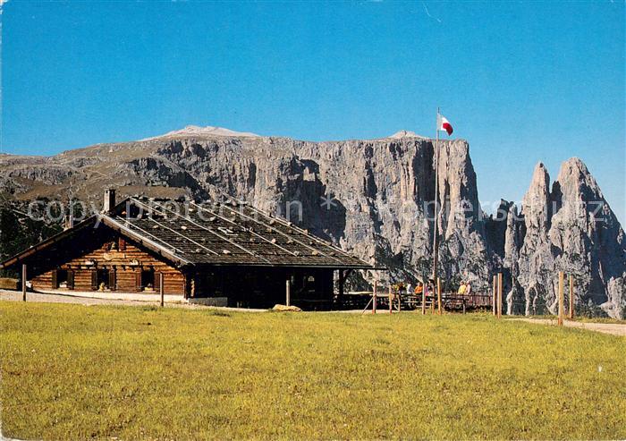Seiseralm Chiemgau Laurinhuette mit der Schlern