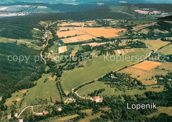 Lopenik Podhuri Bilych Karpat Pohleddo udoli potoka Hrubaru Fliegeraufnahme