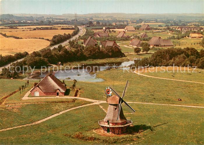 Rammsee Kiel Schleswig Holsteinisches Freilichtmuseum mit Hollaendermuehle und H