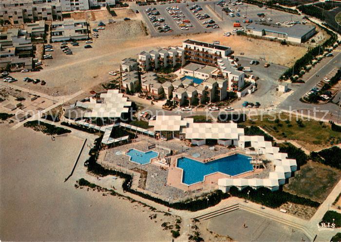 Port Leucate La piscine et le motel Vue aerienne