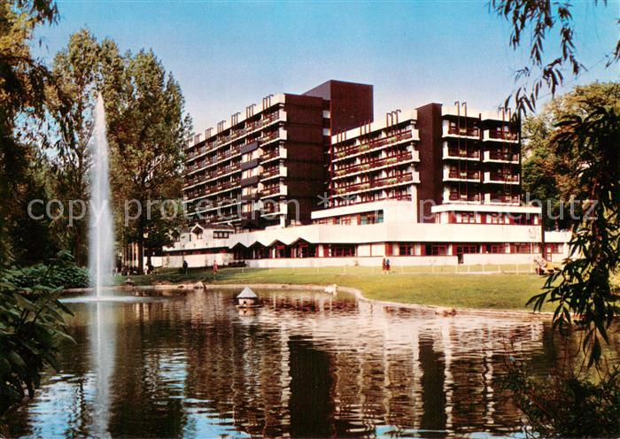 Bad Neustadt Kurpark Klinik Schwanenteich Fontaene
