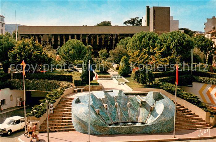 Draguignan La Fontaine et la Maison des Jeunes