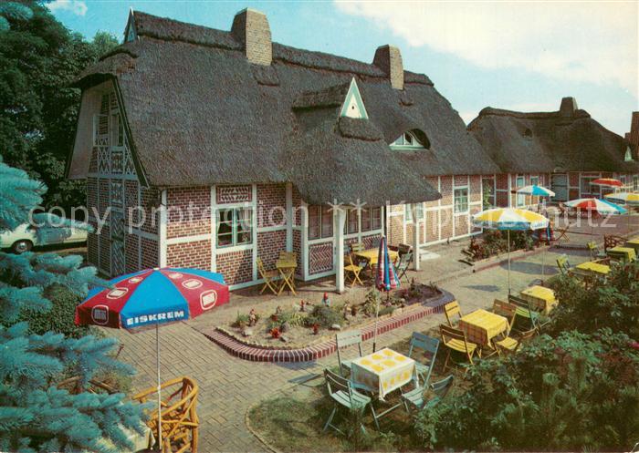 Pogeez Restaurant Knusperhaeuschen Aussenansicht Terrasse