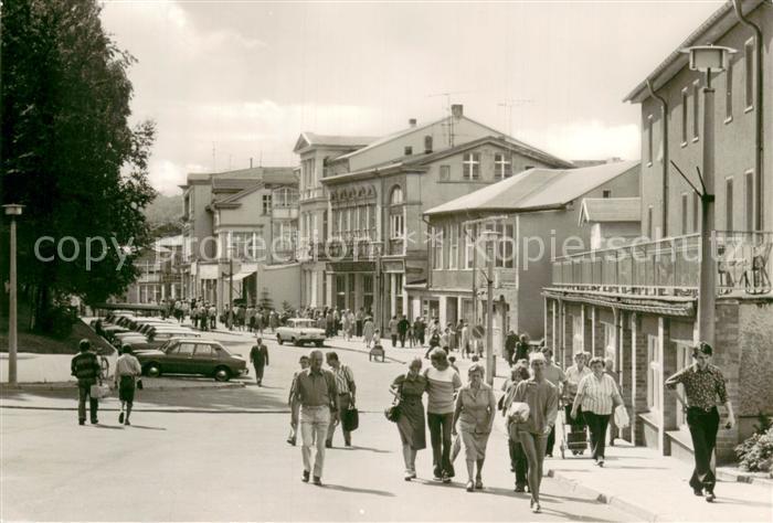 Heringsdorf Ostseebad Usedom Friedensstrasse Spaziergaenger