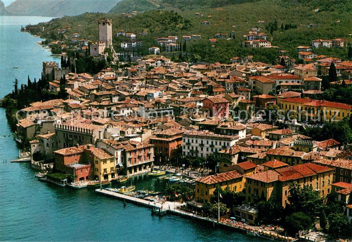 Malcesine Lago di Garda Fliegeraufnahme Panoramaansicht