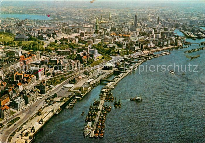 HAMBURG  CITY Fliegeraufnahme Hafen und Stadt
