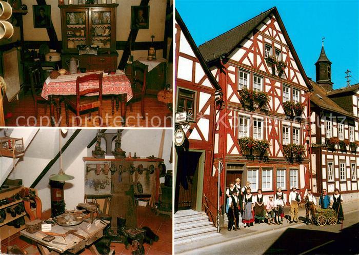 Leun Lahn Heimatmuseum Wohnzimmer und Schusterwerkstatt um 1900 Trachtengruppe F