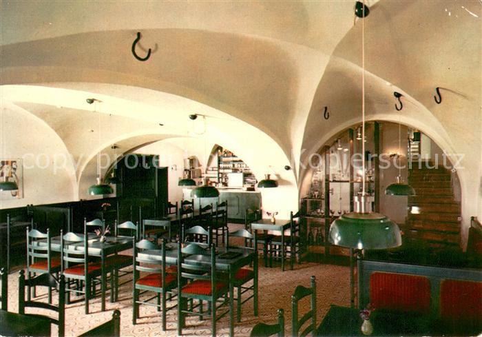 Soegel Hist. Schlosskeller Innenansicht