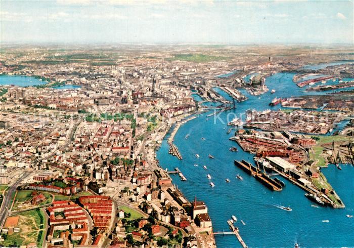HAMBURG  CITY Stadtgebiet und Hafen Fliegeraufnahme