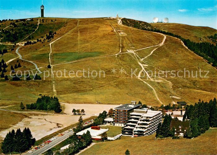 Feldberg 1450m Schwarzwald Fliegeraufnahme mit Hotel Feldberger Hof