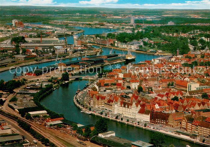 LueBECK CITY Hafengebiet Fliegeraufnahme