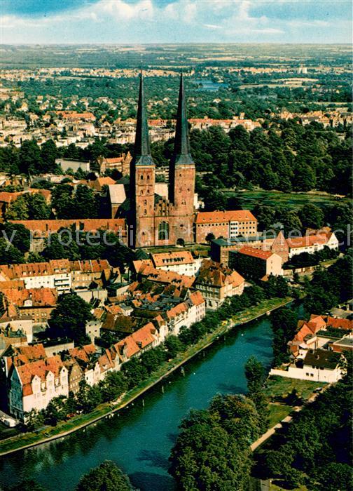 LueBECK CITY Fliegeraufnahme mit Kirche