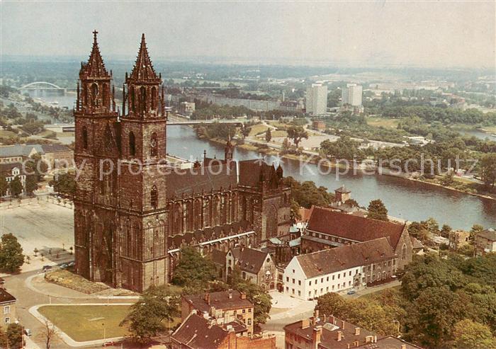 Magdeburg Elbe Fliegeraufnahme mit Dom