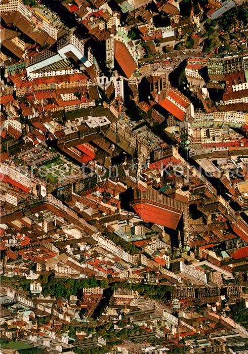 Muenchen Bayern Fliegeraufnahme mit Rathaus Marienplatz Pfarrkirche St Peter und