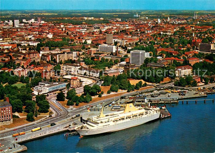 KIEL  CITY Oslo Kai mit Faehrschiff Kronprins Harald
