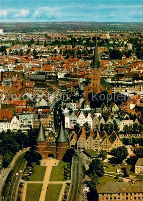 LueBECK  CITY Stadtzentrum Holstentor Kirche