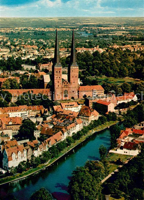 LueBECK  CITY Stadtansicht mit Kirche