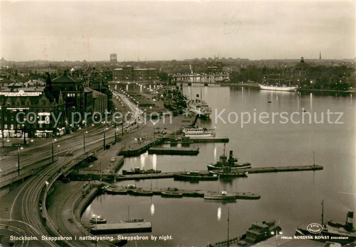 Stockholm Skeppsbron bei Nacht