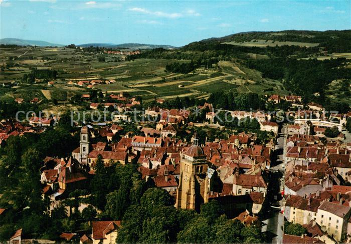 Arbois Panorama de la ville et le vignoble vue aérienne