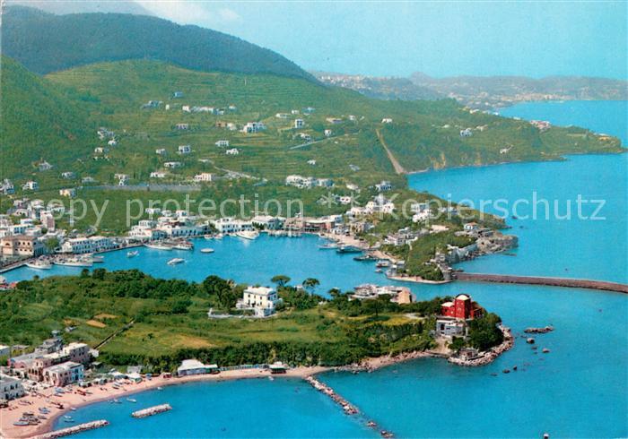 Ischia IT Il porto veduta aerea