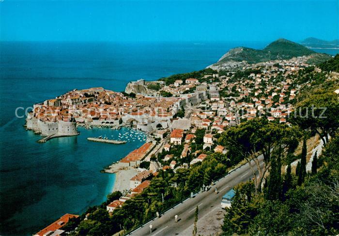 Dubrovnik Ragusa Panorama Kuestenort Altstadt Festung Hafen