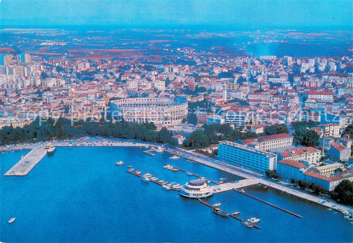 Pula Pola Croatia Stadtpanorama Hafen Arena
