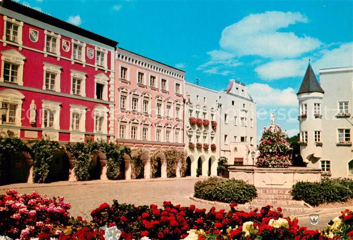 Kraiburg Inn Ortspartie mit Brunnen