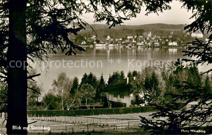 Starnberg Starnbergersee Bayern Blick ueber den See