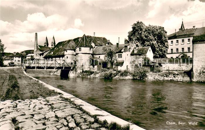 Cham Oberpfalz Uferpartie am Regen Blick zur Altstadt