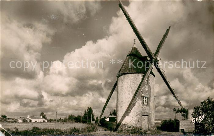 Beauvoir-sur-Mer Le Moulin J Biron