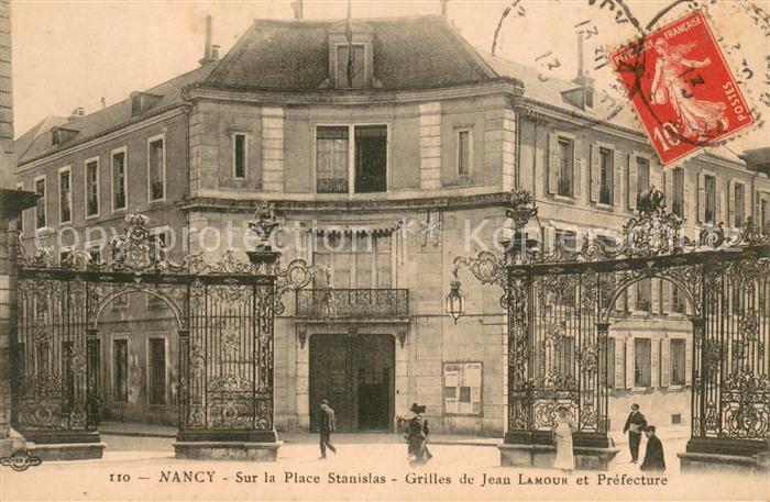 Nancy 54 Sur la Place Stanislas Grilles de Jean Lamour et Prefecture