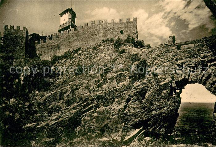 San Marino Repubblica La Rocca e panorama Diverse Briefmarken von San Marino