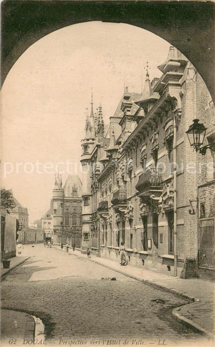 Douai 59 Perspective vers l’Hotel de Ville