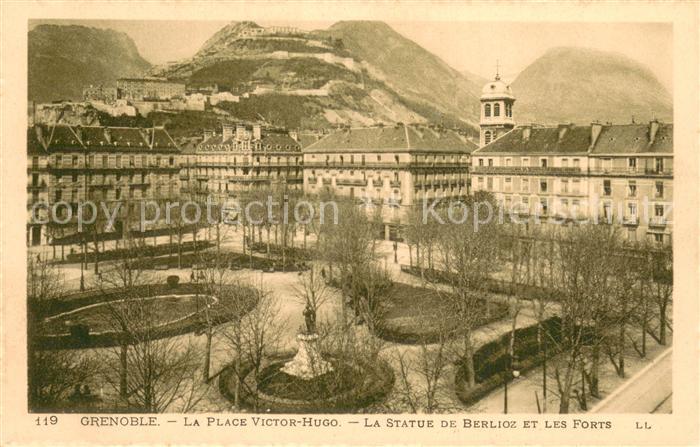 Grenoble 38 La Place Victor Hugo La Statue de Berlioz et les Forts