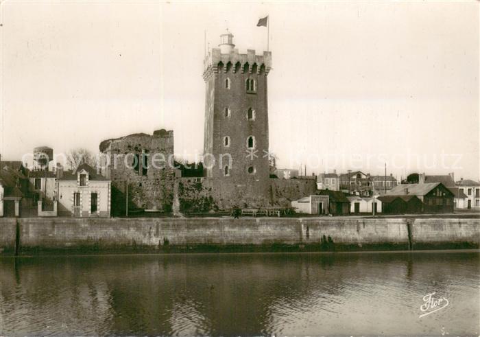 Les Sables-d Olonne 85 Le Tour d’Arundel et ses vieilles Fortifications datant