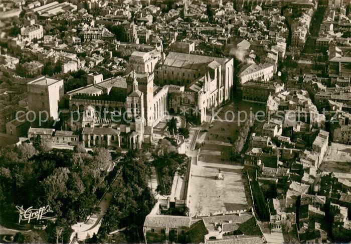 Avignon Vaucluse Vue aerienne Le Palais des Papes