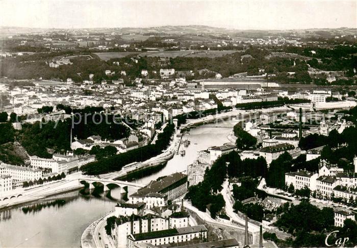 Lyon France Les Chartreux et le Mont Dore Vue prise de l’ascenseur de la tour de