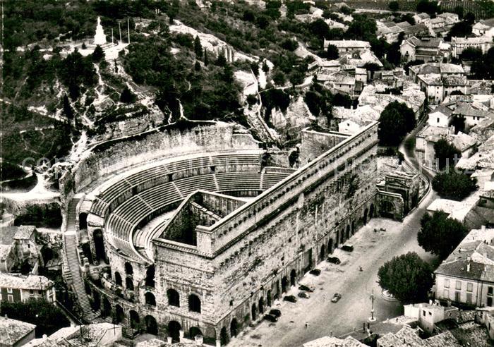 Orange 84 Vue aerienne sur le Theatre Antique et son Mur Monumental et la Vierge