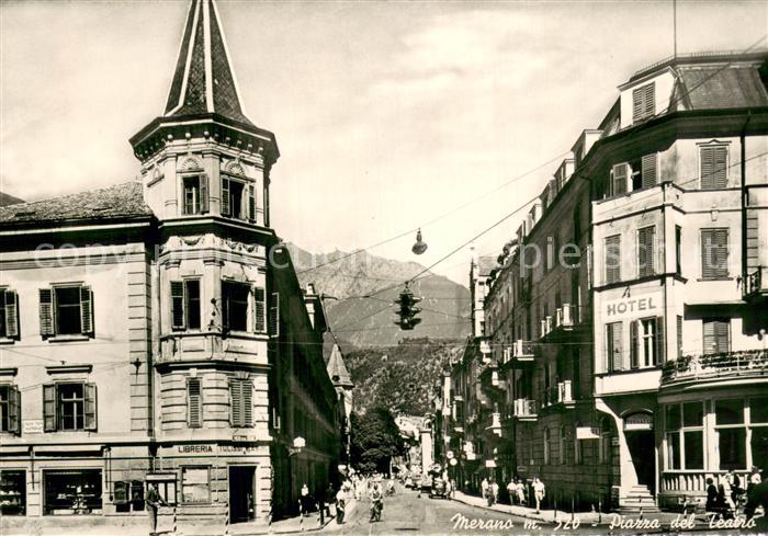 Merano Meran Piazza del Teatro