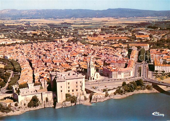 Tarascon 13 Fliegeraufnahme Chateau du Roi Rene
