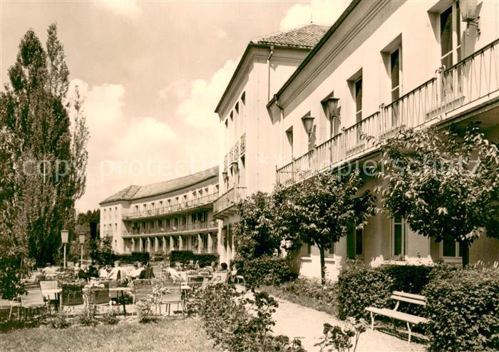 Tabarz FDGB-Erholungsheim Thea Neubauer Aussenansicht m. Sitzgelegenheit