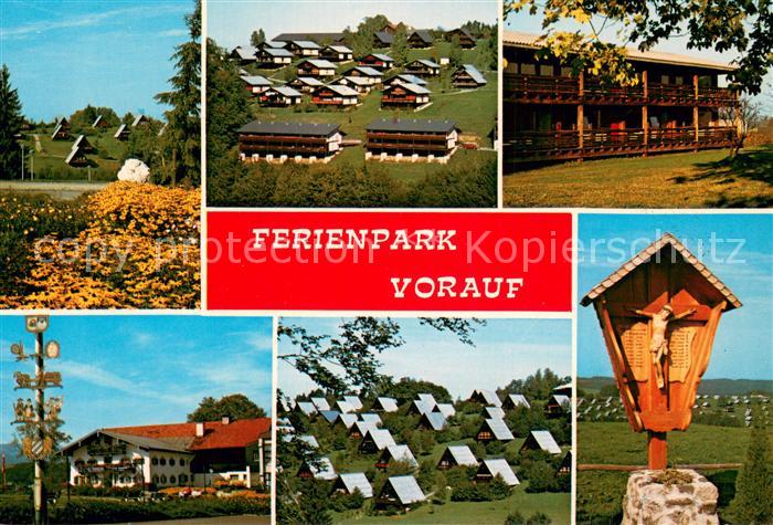 Siegsdorf Oberbayern Ferienpark Vorauf Bungalowdorf Maibaum Wegekreuz