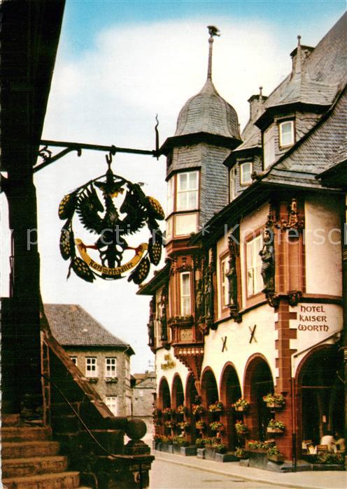GOSLAR Harz Niedersachsen Rathaustreppe und Hotel Kaiser Worth