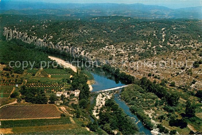 Berrias-et-Casteljau Le Vieux Moulin de Chaulet et son magnifique plan d’eau sur