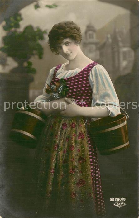 Foto BNK Nr. Nr.35286/5 Frau mit Eimern