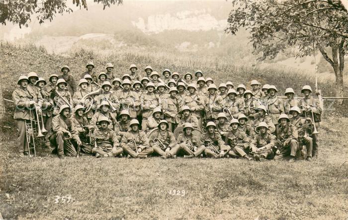 Militaria Schweiz soldaten musiker gruppen fotto