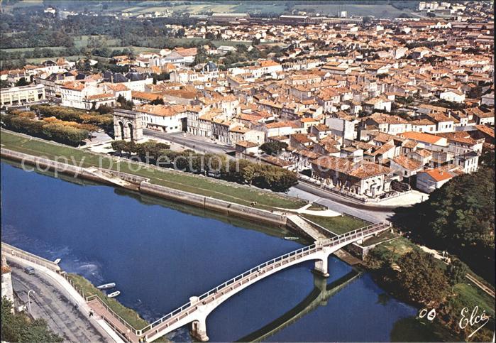 Saintes Charente-Maritime Passerelle Charente Arc Triomphe Germanicus