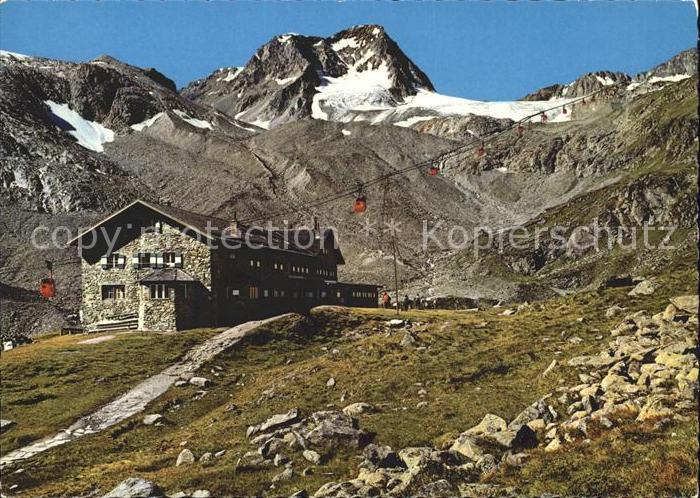 Dresdnerhuette Schaufelspitze Stubaier Wildspitze